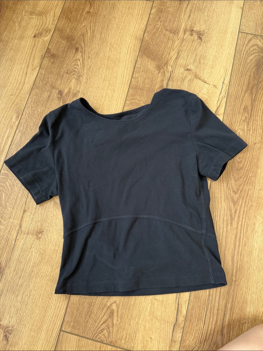TNA Black Short Sleeve Scoop Neck Tee